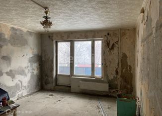 Продаю однокомнатную квартиру, 35 м2, Рославль, 15-й микрорайон, 1