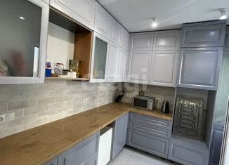 Продажа 3-ком. квартиры, 87.7 м2, Саратов, улица имени В.Н. Симбирцева, 40А