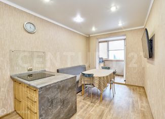 Продается четырехкомнатная квартира, 92 м2, Пермь, улица Докучаева, 40А