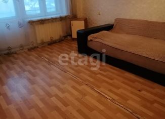 Продается двухкомнатная квартира, 51 м2, Кыштым, улица Республики, 104