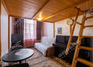 Сдается комната, 170 м2, Санкт-Петербург, 16-я линия Васильевского острова, 11, Василеостровский район