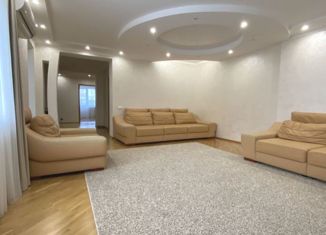 Продаю 4-комнатную квартиру, 160 м2, Ставрополь, улица Ленина, 63, микрорайон №3