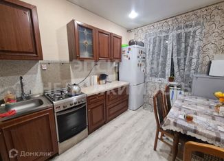 Продажа 3-ком. квартиры, 61 м2, Курская область, улица Крюкова, 16Б