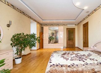 Продается 4-комнатная квартира, 163.5 м2, Екатеринбург, улица Тверитина, 42к1, метро Чкаловская
