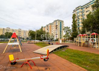 Продается 5-комнатная квартира, 107.8 м2, Алексеевка, улица Степана Разина, 50