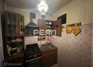 Продается 3-ком. квартира, 58 м2, Ленинградская область, Рощинская улица, 20