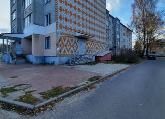 Продается 3-ком. квартира, 59 м2, посёлок Навля, улица 1 Мая, 3