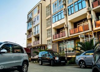 Продается 1-комнатная квартира, 108 м2, Сочи, улица Ленина, 156, Адлер