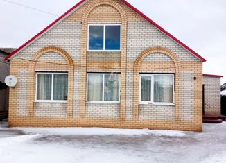 Продам дом, 180 м2, Калининск, улица Чапаева