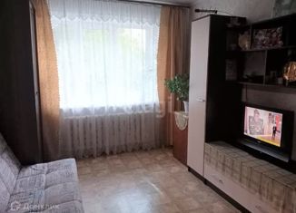 Продам 2-ком. квартиру, 44 м2, посёлок городского типа Медведево, Коммунистическая улица, 14