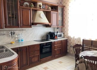 Продажа 2-комнатной квартиры, 74 м2, Москва, улица Академика Анохина, 4к3, метро Юго-Западная