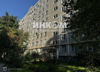 Продаю трехкомнатную квартиру, 58.2 м2, Москва, метро Калужская, улица Бутлерова, 4к3