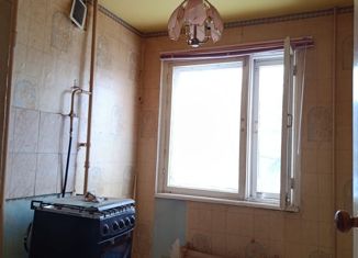 Продаю четырехкомнатную квартиру, 60.8 м2, Нижний Новгород, улица Героя Советского Союза Прыгунова, 17, метро Парк Культуры