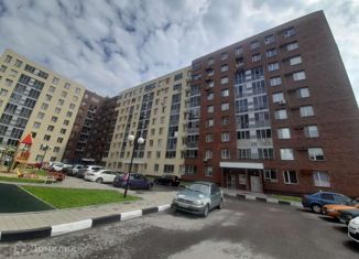 Продается 3-комнатная квартира, 63 м2, Белгород, улица Попова, 37, ЖК Центр Парк