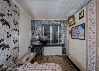 Продается трехкомнатная квартира, 80 м2, Саранск, улица Полежаева, 80