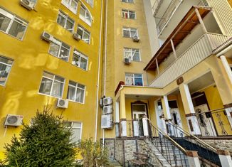 Продается четырехкомнатная квартира, 170 м2, Симферополь, Балаклавская улица, 47