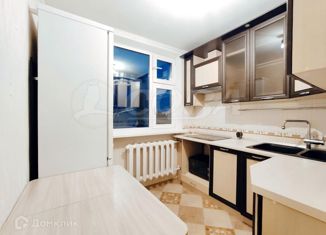 Продаю 1-ком. квартиру, 28.5 м2, Нефтеюганск, 16-й микрорайон, 14