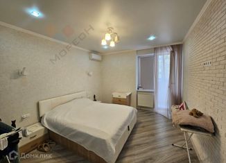 Продается двухкомнатная квартира, 76.1 м2, Краснодар, улица имени Сергея Есенина, 110к2