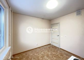Двухкомнатная квартира на продажу, 43 м2, Кировская область, Березниковский переулок, 38Ак1