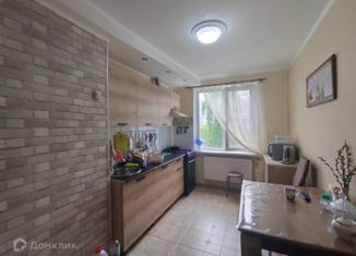 Продается четырехкомнатная квартира, 75.3 м2, Белореченск, улица Таманской Армии, 114