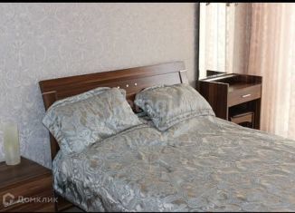 Сдаю трехкомнатную квартиру, 72.6 м2, Владивосток, улица Кирова, 25Д, Советский район