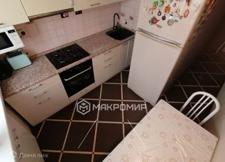 2-ком. квартира на продажу, 44 м2, Новосибирск, улица Лейтенанта Амосова, 77, метро Гагаринская