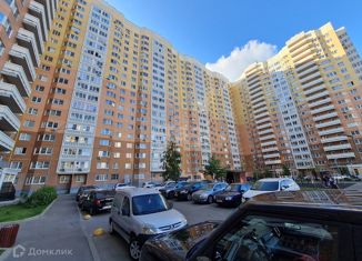 Продается трехкомнатная квартира, 92.2 м2, Москва, Синявинская улица, 11к3, Синявинская улица
