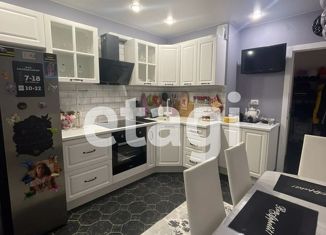 Продам двухкомнатную квартиру, 63 м2, Мурино, Екатерининская улица, 6к1, ЖК Виктория