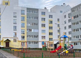 Продается трехкомнатная квартира, 78.3 м2, село Миловка, проспект Чижова, 1, ЖК Молодёжный