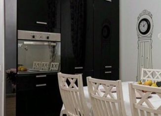 Сдам в аренду 4-комнатную квартиру, 96 м2, Санкт-Петербург, улица Якубовича, 14, метро Адмиралтейская