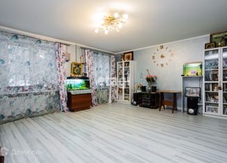 Продам 2-ком. квартиру, 54 м2, Санкт-Петербург, метро Удельная, проспект Энгельса, 98