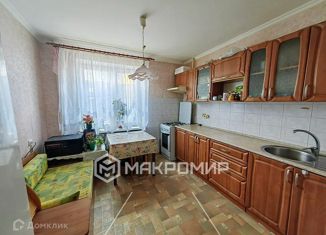 Продаю двухкомнатную квартиру, 50 м2, Казань, улица Курчатова, 2