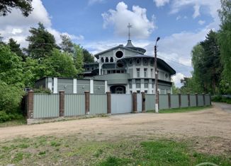 Продаю дом, 1000 м2, Сестрорецк, набережная реки Сестры