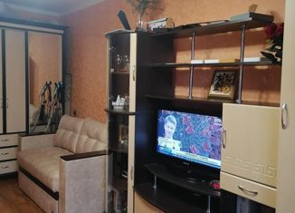 Продам 3-ком. квартиру, 65 м2, рабочий посёлок Саргатское, 10-й квартал, 8