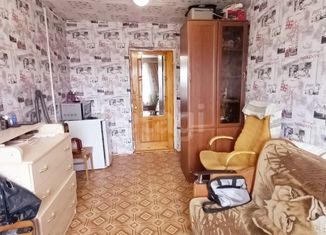 Комната на продажу, 11.7 м2, посёлок городского типа Краснозатонский, Краснозатонская улица, 4