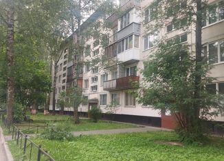 Продается 3-комнатная квартира, 53.6 м2, Санкт-Петербург, улица Демьяна Бедного, 30к6