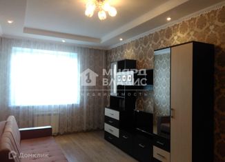 Сдаю 2-ком. квартиру, 60 м2, Омск, улица Красный Путь, 105к1