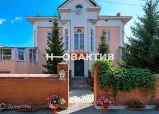 Продаю таунхаус, 307.1 м2, Новосибирск, улица Ивлева, 183