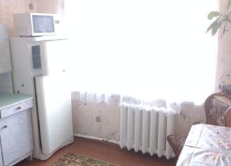 Продается трехкомнатная квартира, 63 м2, городок Ковров-35, Центральная улица, 140