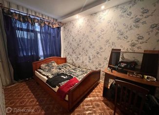 Продается 4-комнатная квартира, 93.3 м2, Волхов, улица Володарского, 1