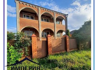 Продаю дом, 600 м2, Новокубанск, улица Урицкого, 49