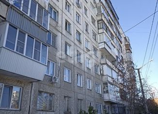 Продается трехкомнатная квартира, 62.3 м2, Челябинск, улица Калинина, 13, район Заречье