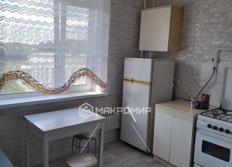 Сдаю 1-комнатную квартиру, 38 м2, Брянск, улица Есенина, 26