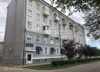 Продам четырехкомнатную квартиру, 107.4 м2, Смоленская область, улица Маршала Жукова, 9