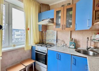 Продажа двухкомнатной квартиры, 43 м2, Новочебоксарск, Советская улица, 28