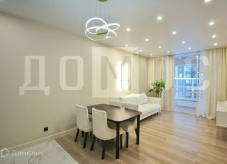 Продаю 2-комнатную квартиру, 80 м2, Екатеринбург, улица Ткачей, 19, ЖК Клевер Парк