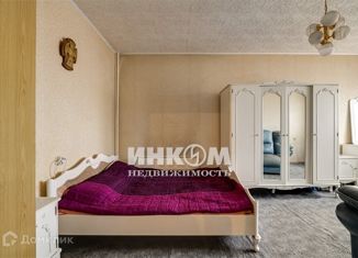 Продам комнату, 99.2 м2, Москва, улица Богданова, 42, метро Солнцево