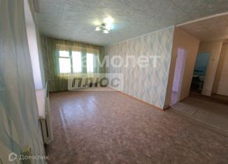 Продам двухкомнатную квартиру, 42.2 м2, Кировград, Кировградская улица, 5