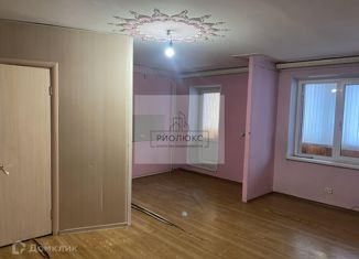 Продается 4-ком. квартира, 122 м2, Челябинск, Комсомольский проспект, 34А, Курчатовский район