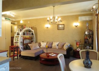 Сдам 2-ком. квартиру, 65 м2, Москва, улица Пырьева, 5А, улица Пырьева